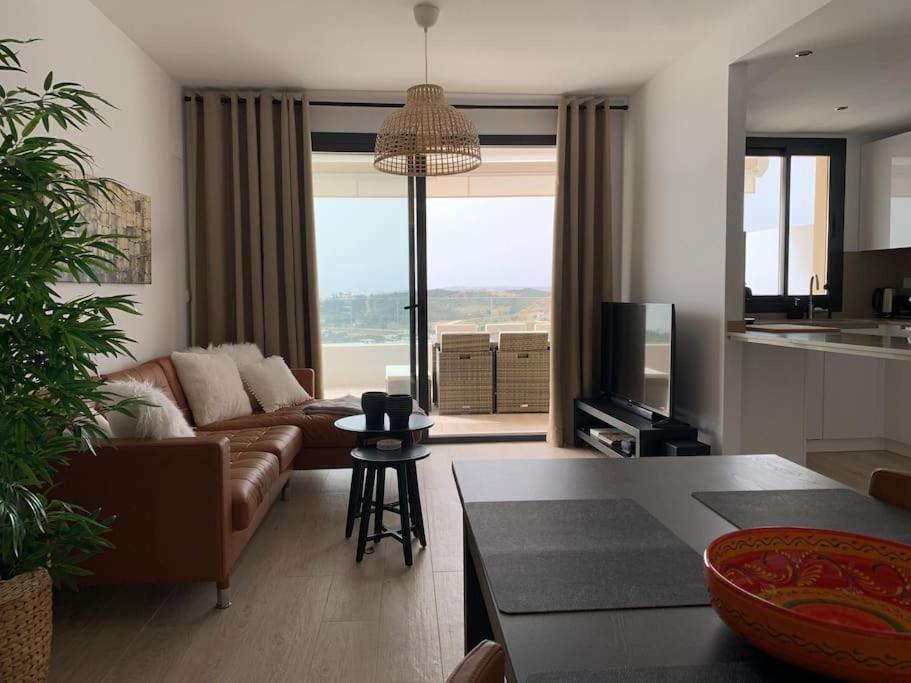 Prachtig Appartement Met Zeezicht In Estepona Costa Del Sol Bagian luar foto